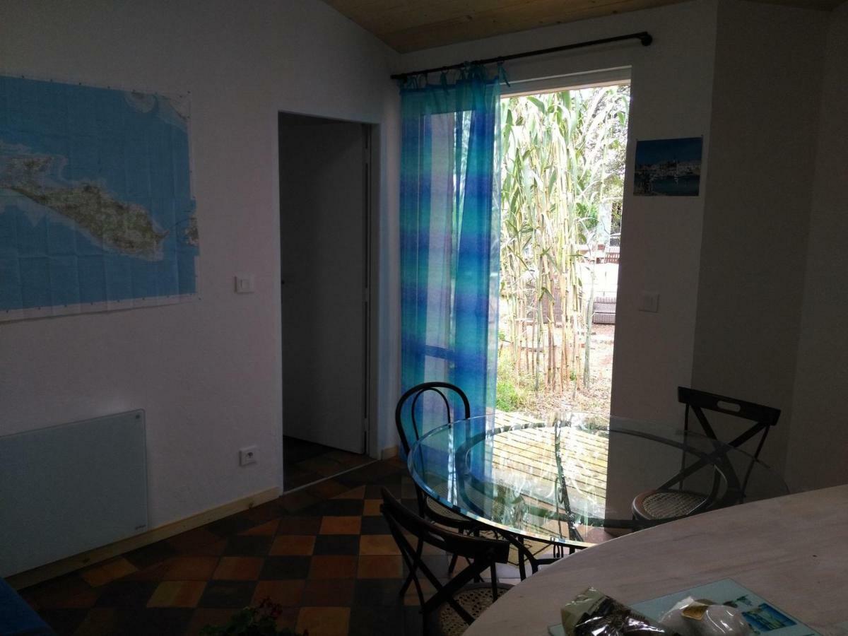 Bed and Breakfast Les Chenes Bleus Сент-Мари-де-Ре Экстерьер фото